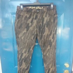 New without tags Brown camo jeans